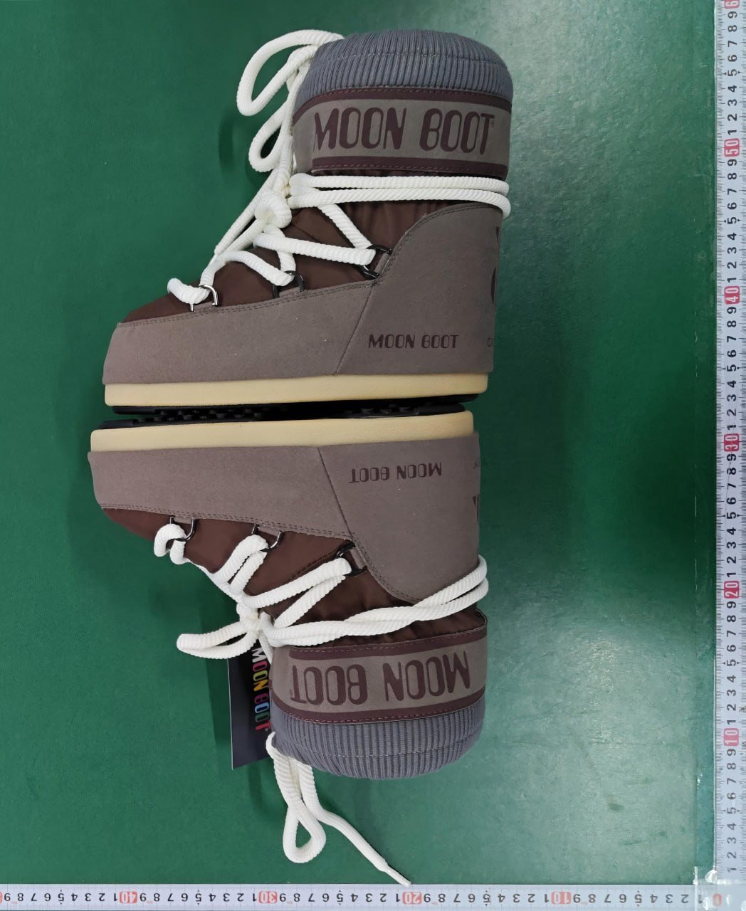 moon boot icon  Christmas ski boots