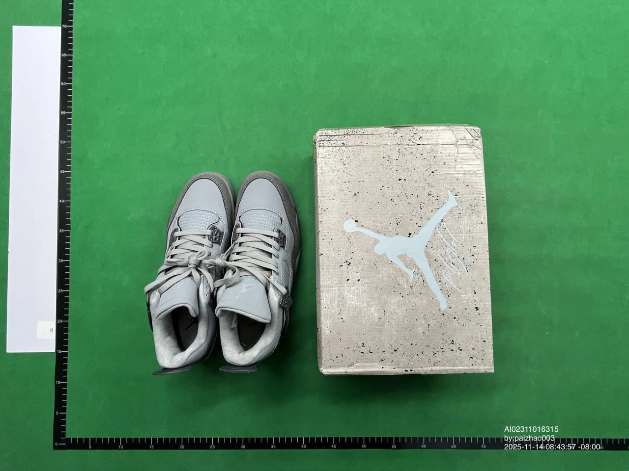 Air Jordan 4