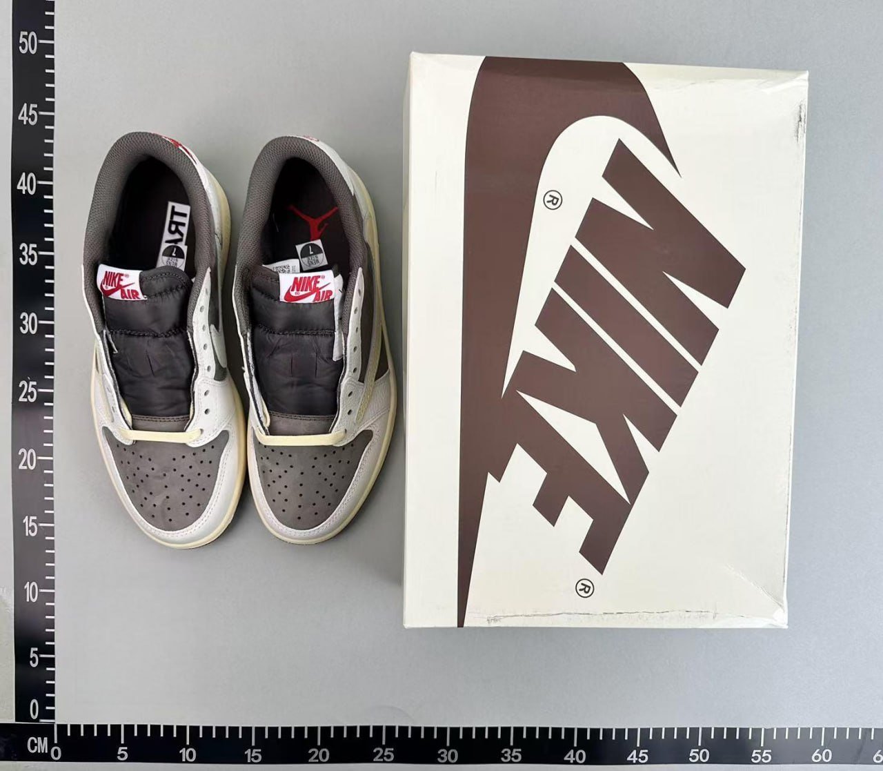 Jordan 1 Low x Travis Scott