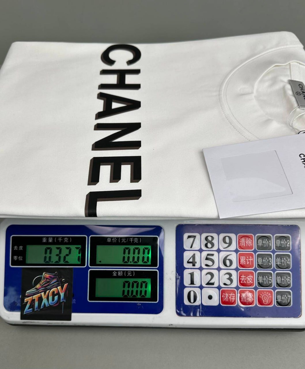 Chanel tee
